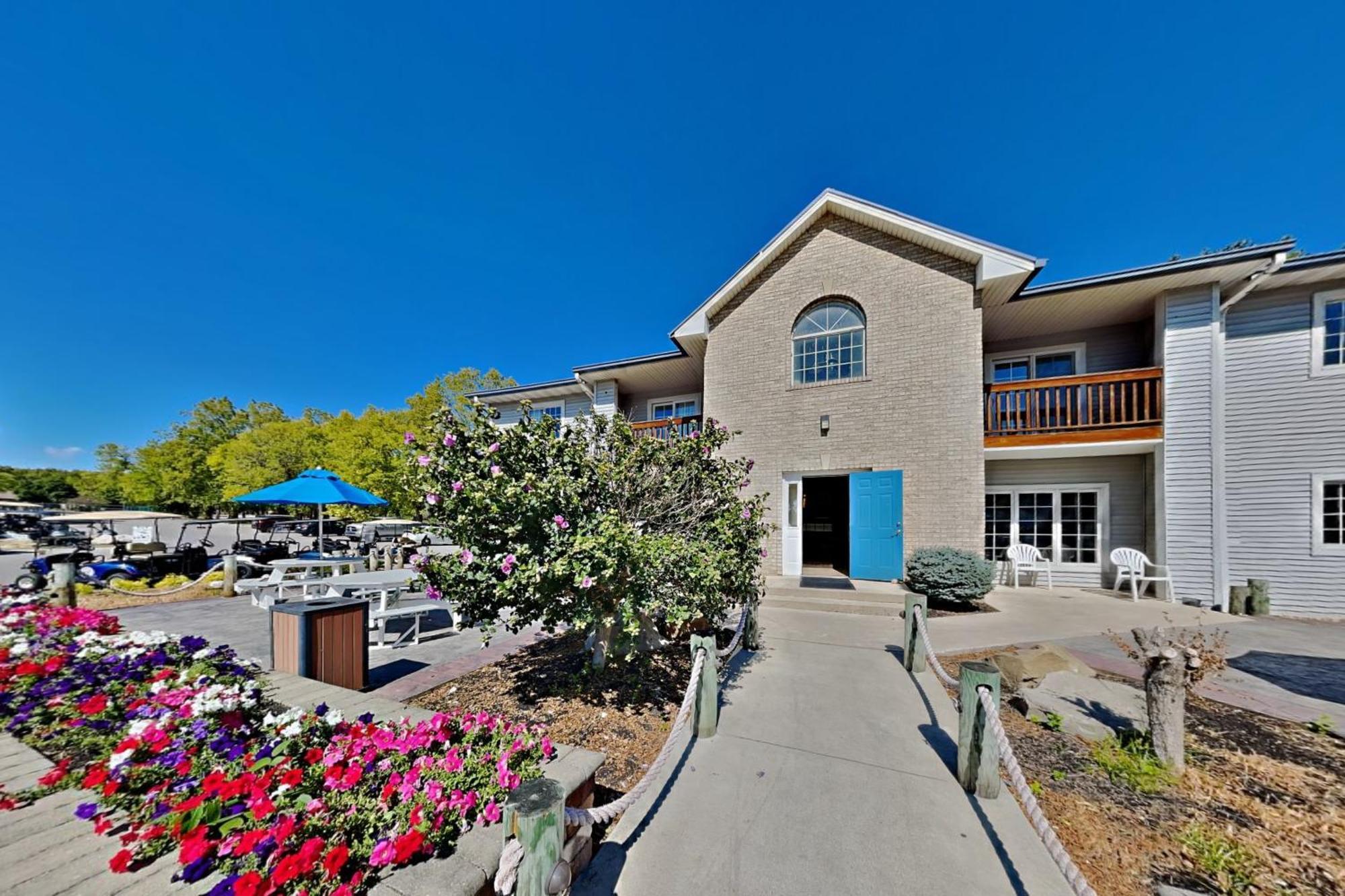 Put-In-Bay Poolview Condo #8 Bagian luar foto